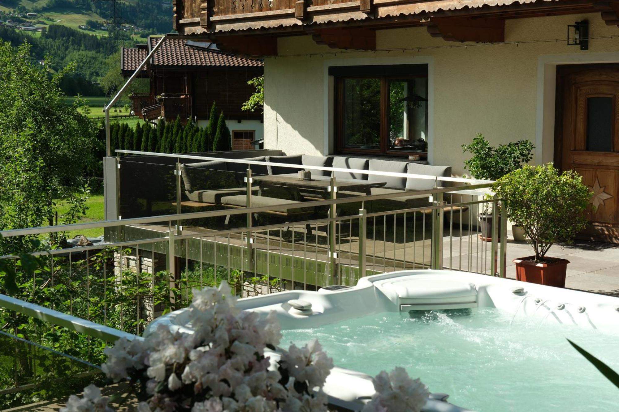 Apart Moidl Mit Privatem Pool Hart im Zillertal Ngoại thất bức ảnh