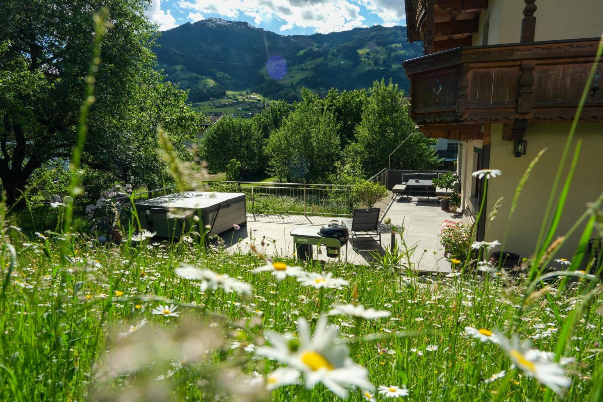 Apart Moidl Mit Privatem Pool Hart im Zillertal Ngoại thất bức ảnh
